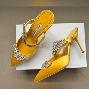 Manolo Blahnik Lurum Crystal embellished Stain Mules Pump 38